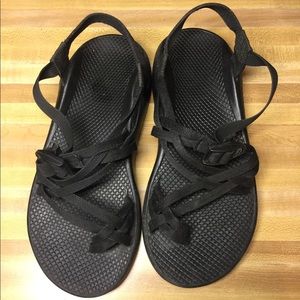 Men’s size 9 black chacos